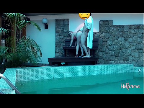 ❤️ Patron hizmetçiyi havuza davet eder ama bir sıcağa dayanamaz ❤❌ Sikiş videosu pornoda tr.courseclass.ru ﹏